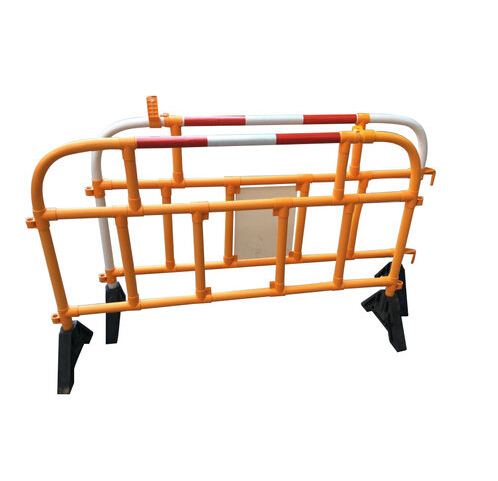 PVC塑膠公路護(hù)欄